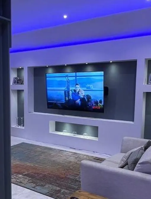Home cinema media wall